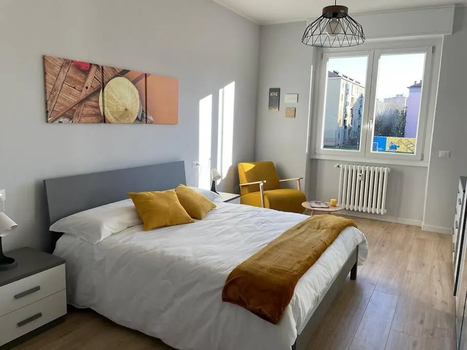 Tia'S Apartment - Milano Naviglio Pavese  Milan