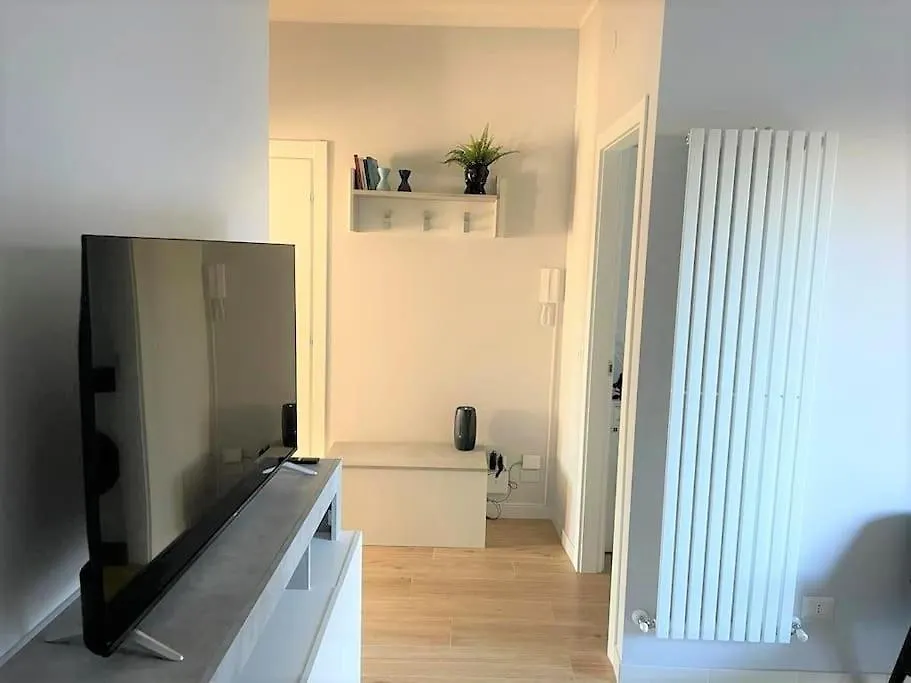 Tia'S Apartment - Milano Naviglio Pavese 0*, Milan Italy