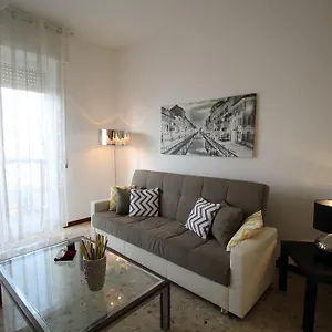 House Navigli Apartment